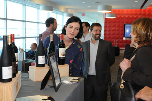 Presentación de los vinos elegidos por Delta Airlines en la sala Delta Sky Club del aeropuerto de Nu Presentación de los vinos elegidos por Delta Airlines en la sala Delta Sky Club del aeropuerto de Nu