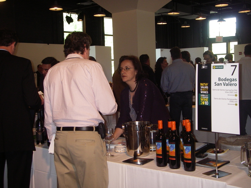 Grupo bsv, virgen del águila y bodegas prinur exhiben tres nuevas promesas y dos mejores vinos en el salón de nueva york