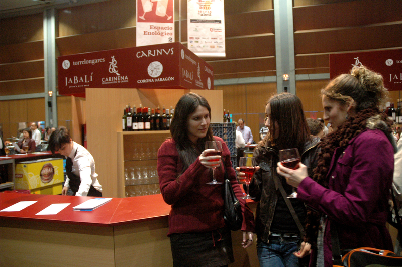 La D.O. Cariñena ha servido 15.000 copas de vino y ha descorchado 2.500 botellas en el ii festival gastronómico de Zaragoza