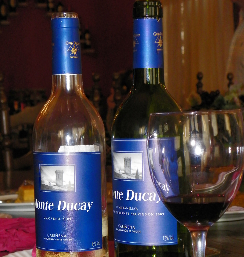 La emblemática marca “monte ducay” de bodegas san valero patrocinará los seis equipos de fútbol de Cariñena