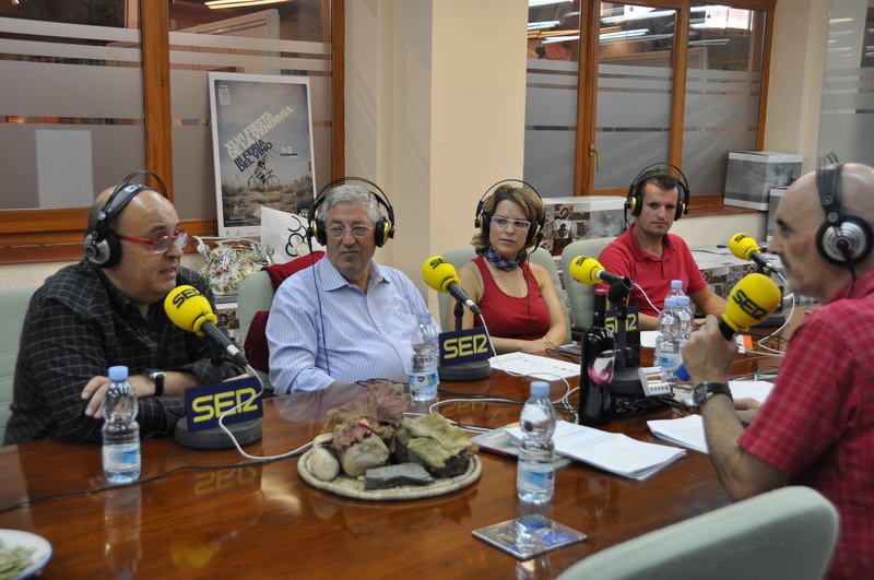 El programa “a vivir aragón” de la cadena ser visita el consejo regulador de la D.O.P. Cariñena