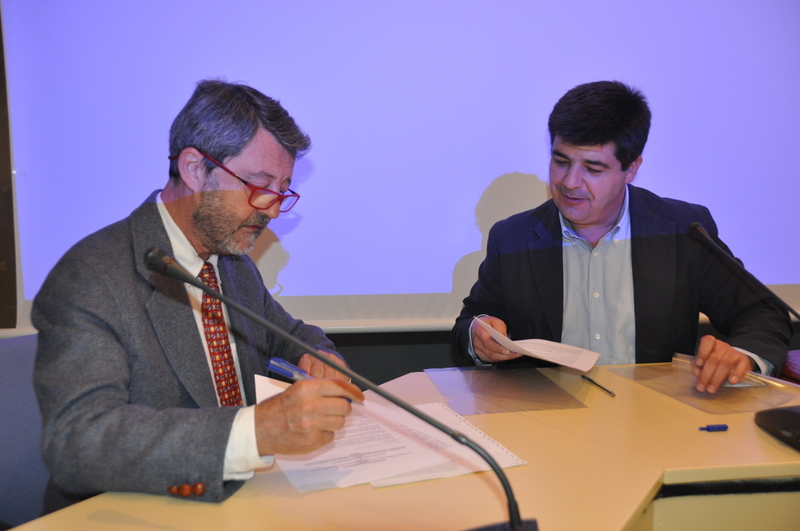 Las empresas promotoras y el consejo regulador de la D.O.P. Cariñena firman el acuerdo para la instalación del centro pionero de economía circular