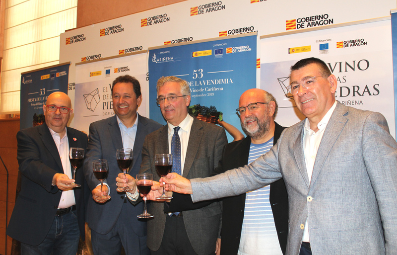 El escritor y periodista Antón Castro será el invitado de honor de la 53ª fiesta de la vendimia