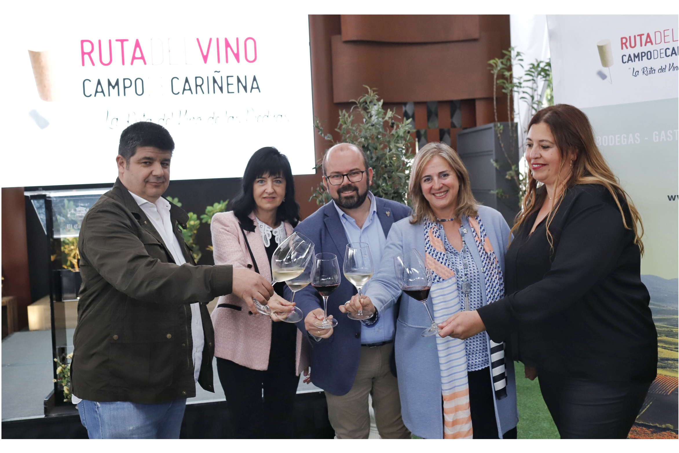 El Bus de la Ruta del Vino de las Piedras regresa desde mayo con siete rutas