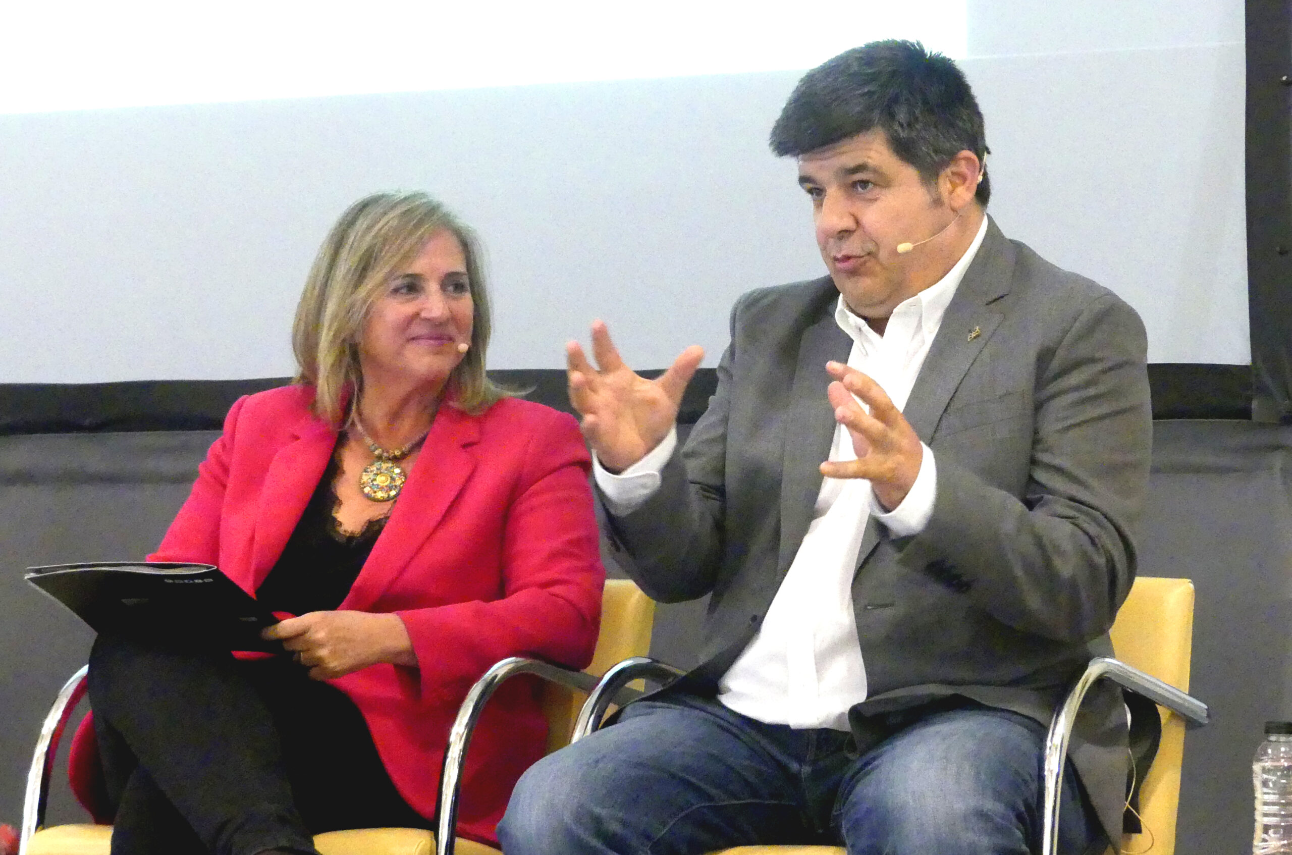 Antonio Ubide en la presentacion del informe Exportacion vino de Aragon scaled