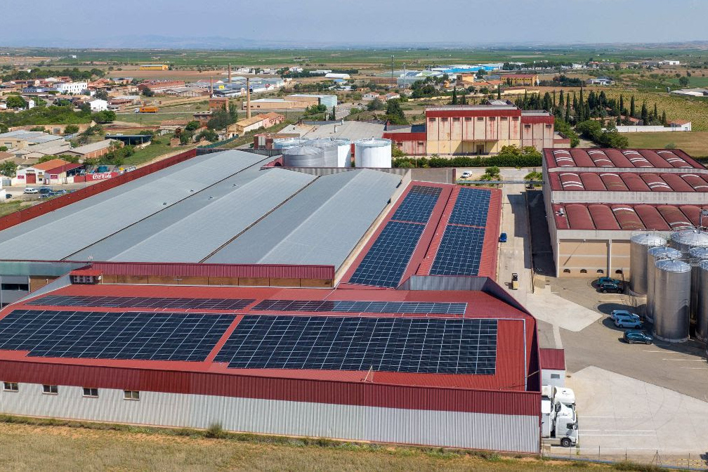 Bodegas San Valero avanza hacia la sostenibilidad con energía solar