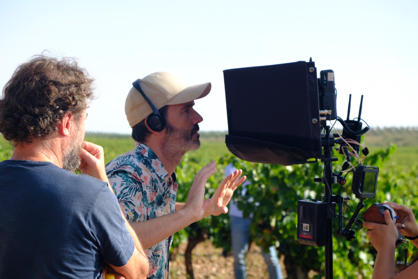 El cineasta aragones Nacho Rubio dirigiendo el spot 1