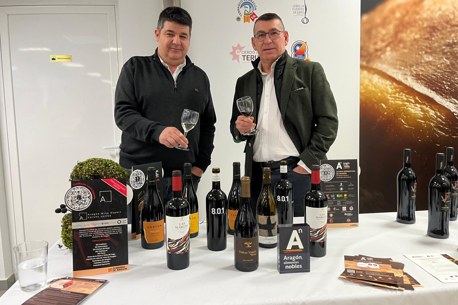 La D.O. Cariñena participa en la revitalización del mercado de San Vicente de Zaragoza con productos autóctonos