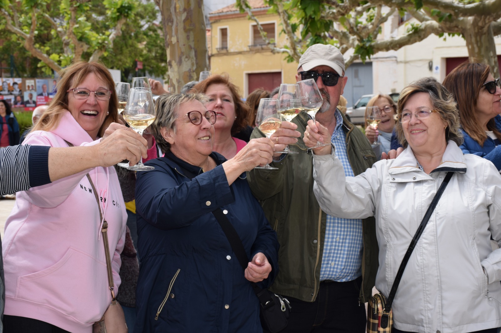 Brindis del Dia Vino D.O. celebrado en Carinena el pasado ano