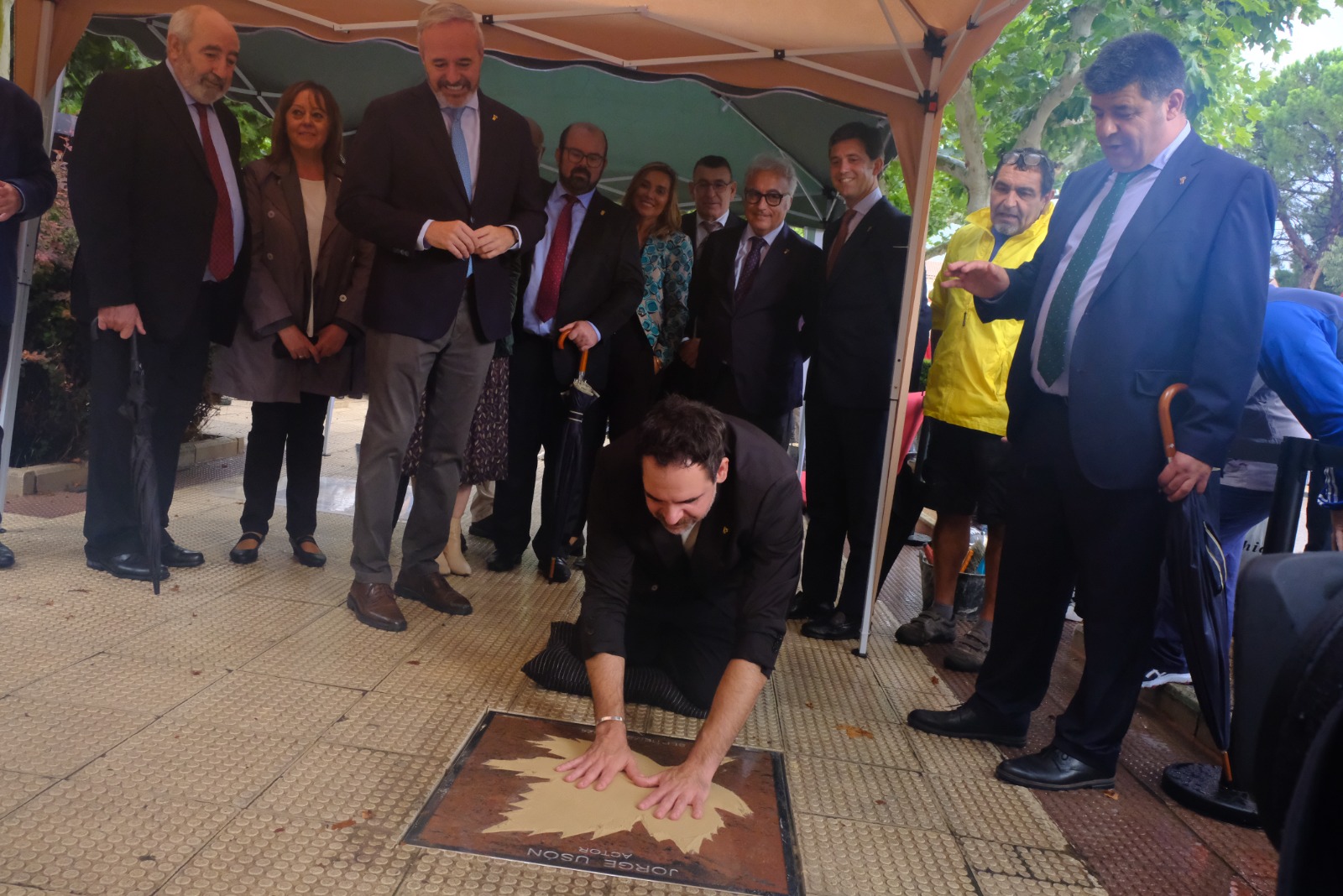 Imposicion de manos de Jorge Uson en el Paseo de las Estrellas