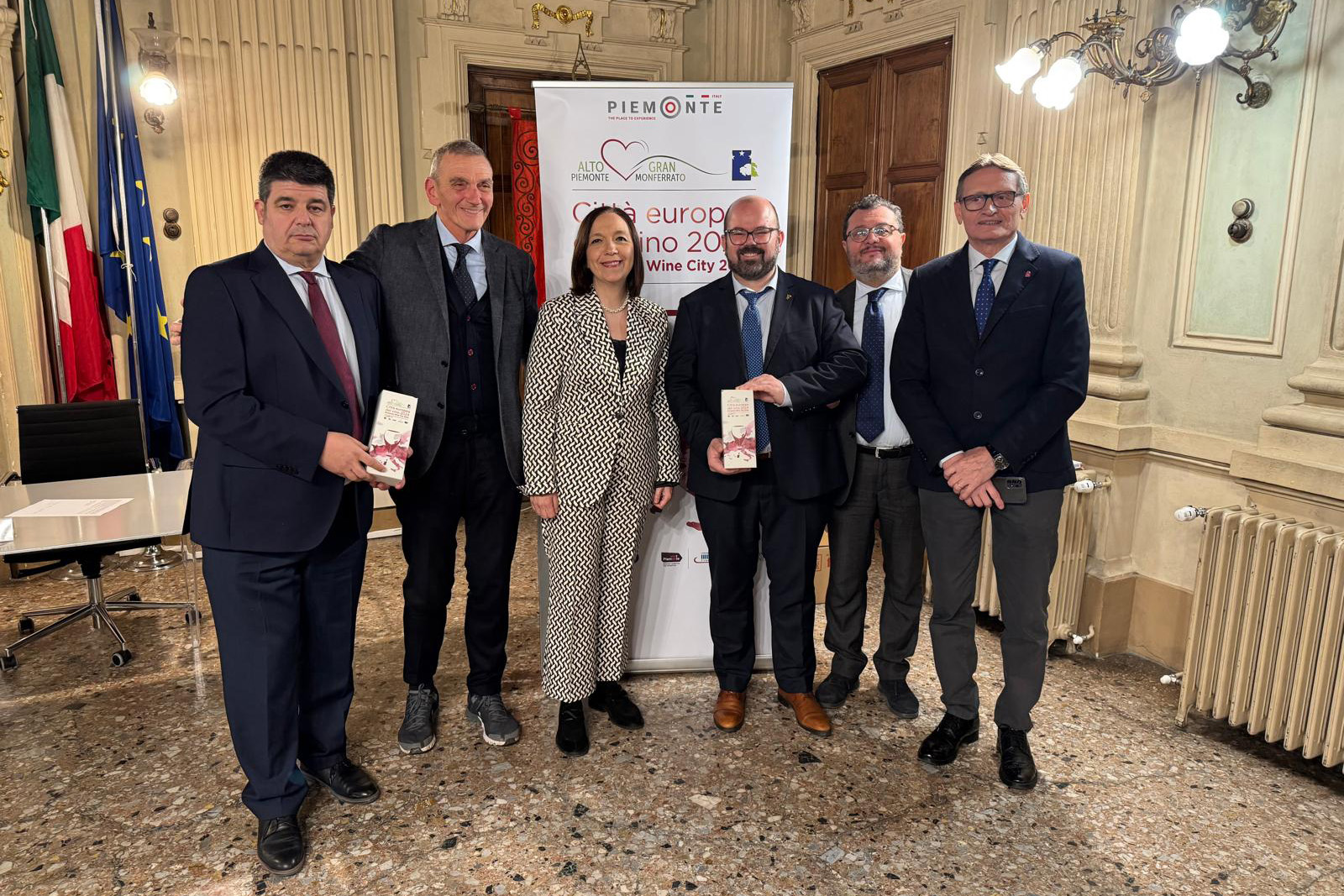 Cariñena inicia sus actividades como Ciudad Europea del Vino 2025 con la ceremonia oficial de traspaso de responsabilidades en Italia