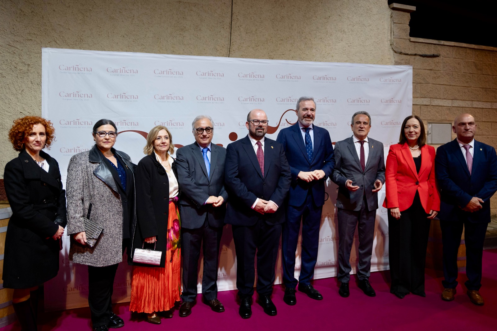 Autoridades en la gala inaugural de Carinena Ciudad Europa del Vino 1