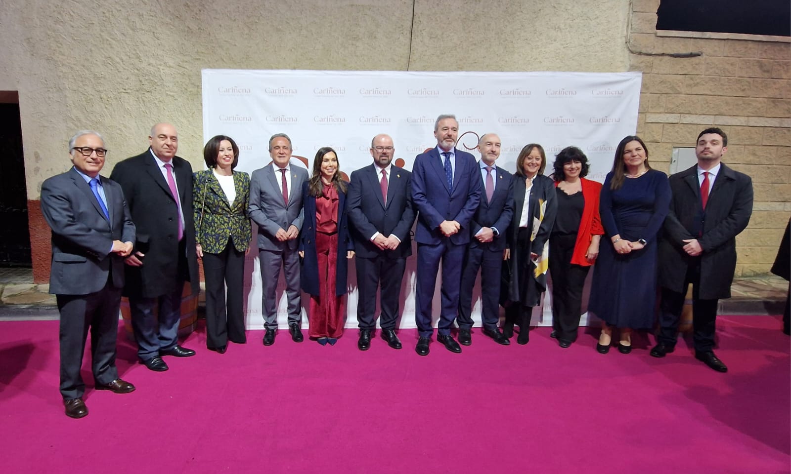 Autoridades en la gala inaugural de Carinena Ciudad Europa del Vino 2