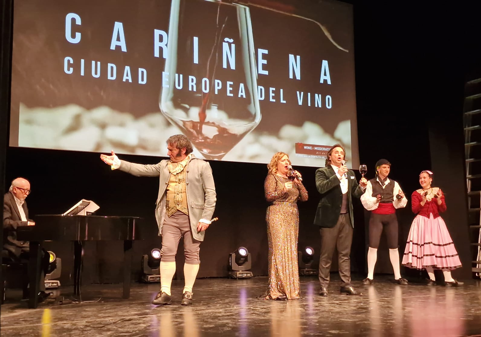 Brindis final de la gala 2