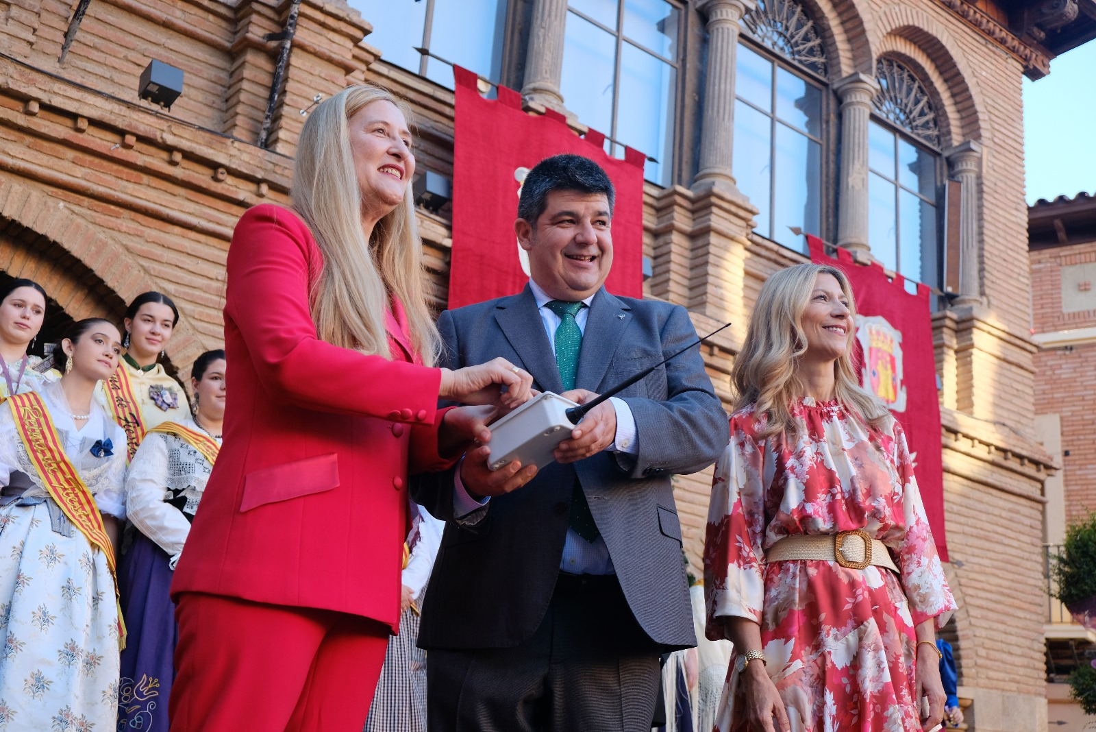 La escritora Luz Gabas en la Fiesta de la Vendimia de Carinena