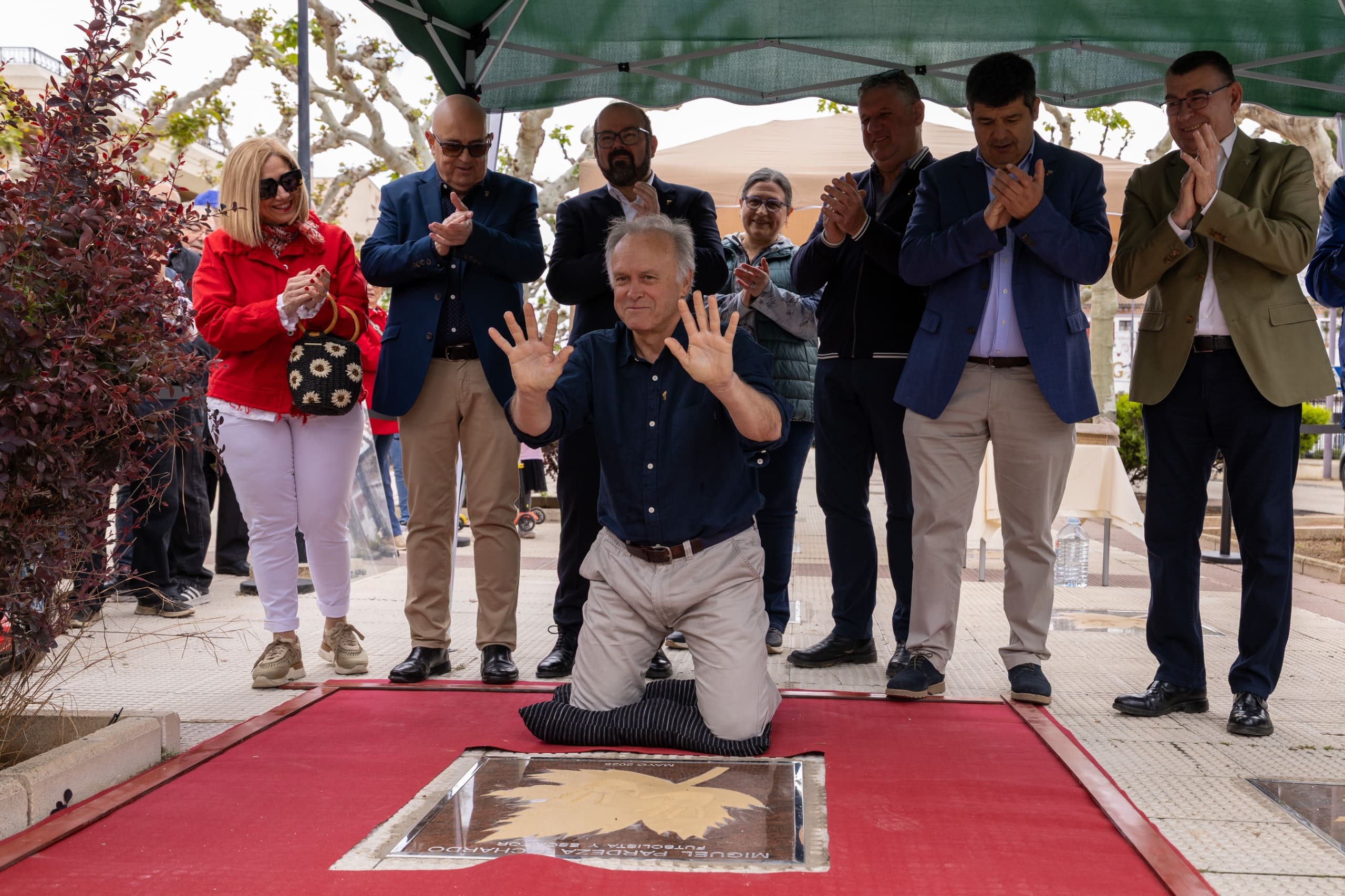 Miguel Pardeza ha impuesto sus manos en el Paseo de las Estrellas FOTO ROSS LECCA MAASZOOM