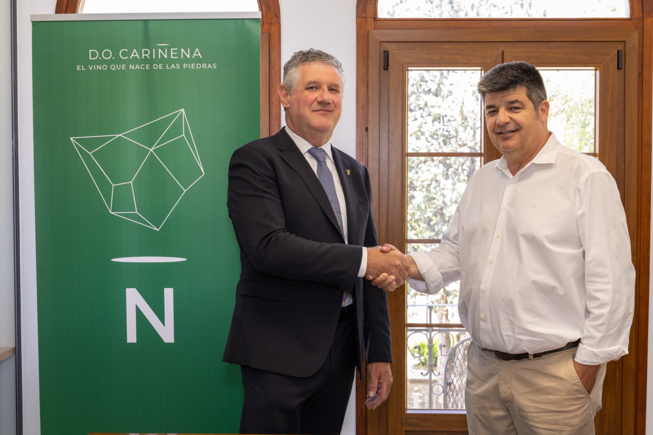 Antonio Serrano nuevo presidente y Antonio Ubide presidente durante los ultimos 4 anos de la DO Carinena