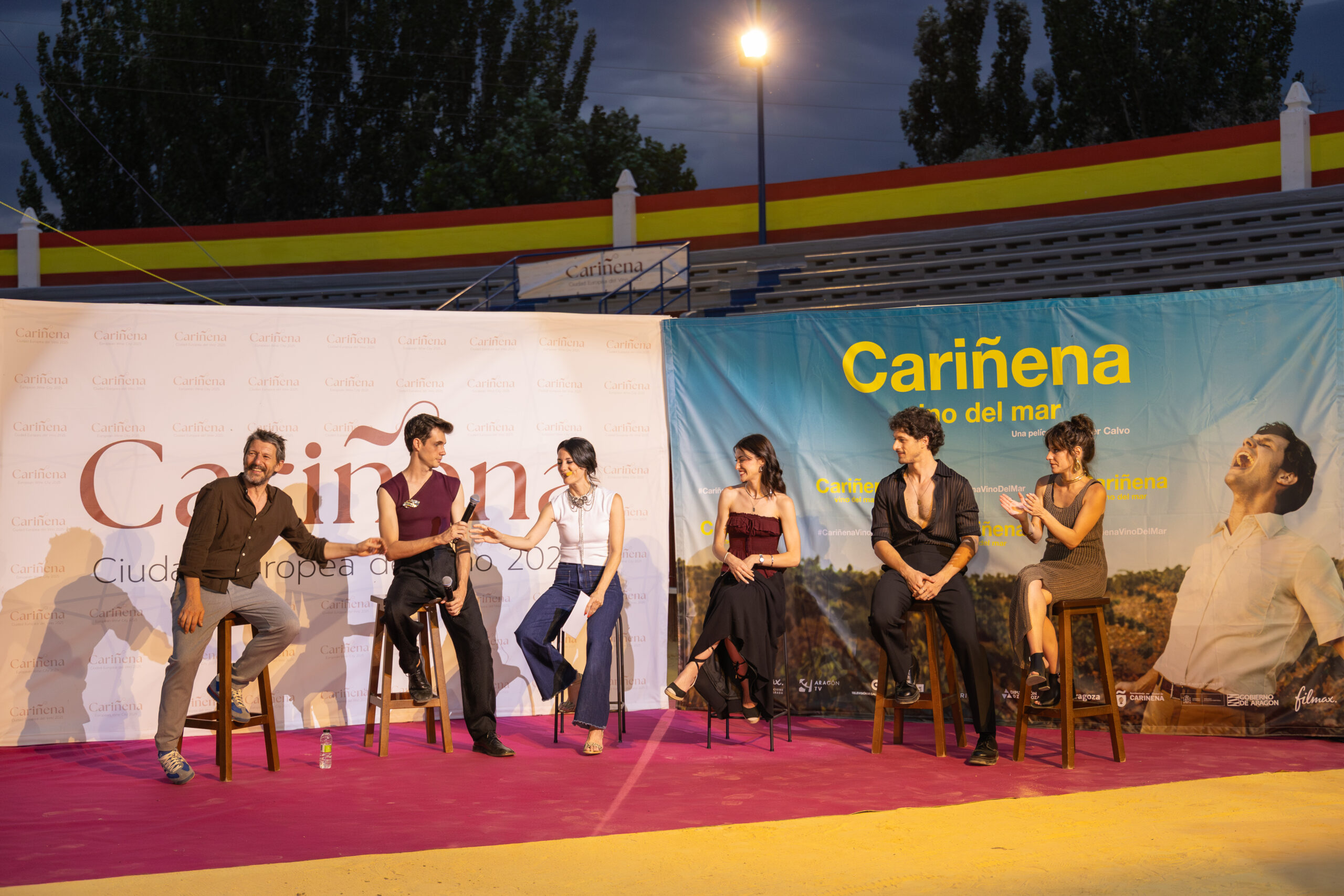 “CARIÑENA, VINO DEL MAR” SE ESTRENA ESTE MIÉRCOLES EN EL CINE OLIMPIA DE CARIÑENA CON LA PRESENCIA DE JAVIER CALVO Y ANTÓN CASTRO