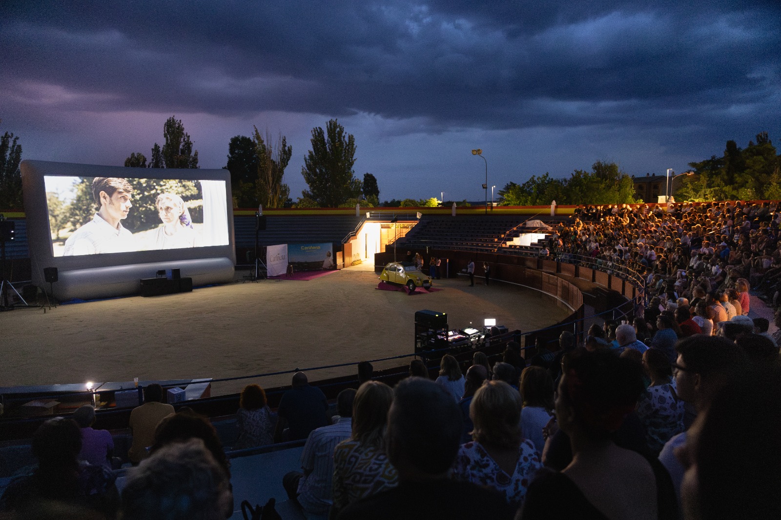 Un día de fiesta para revivir el rodaje de «Cariñena, vino del mar», la película de todos