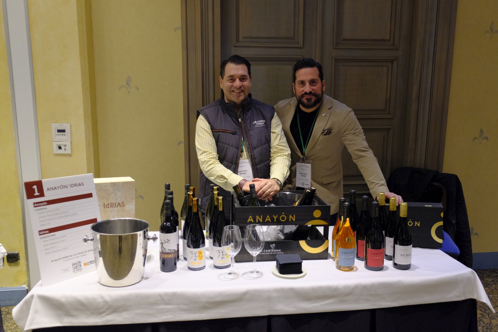 Grandes Vinos stand