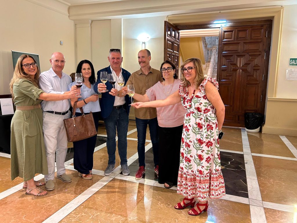 Tres bodegas de la D.O. Cariñena muestran sus vinos en el I salón de alimentos ecológicos de Aragón
