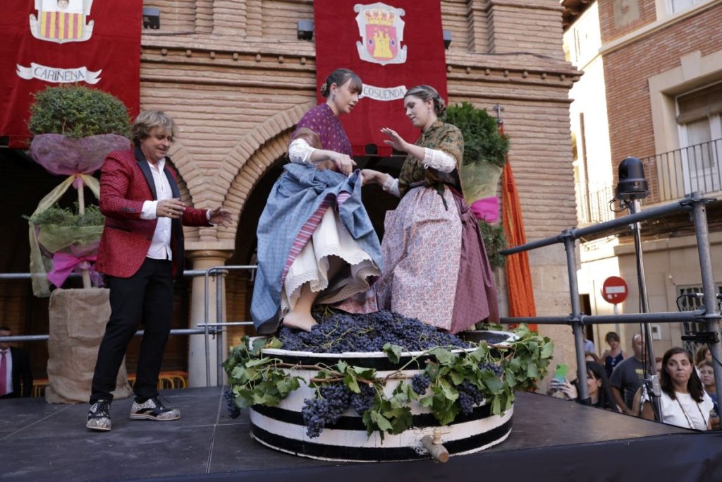 60 fiesta vendimia carinena escultura